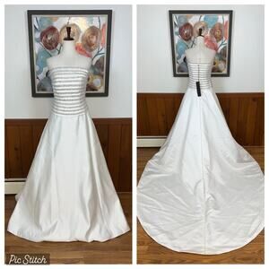 Stunning New Jason Alexander Beaded Bodice Wedding Gown!